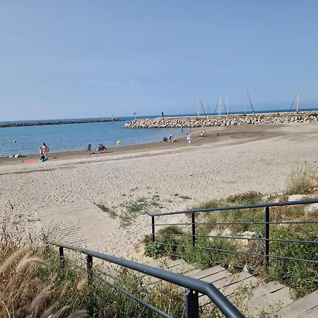 Апартаменты A 800m De La , Parking Prive Сет